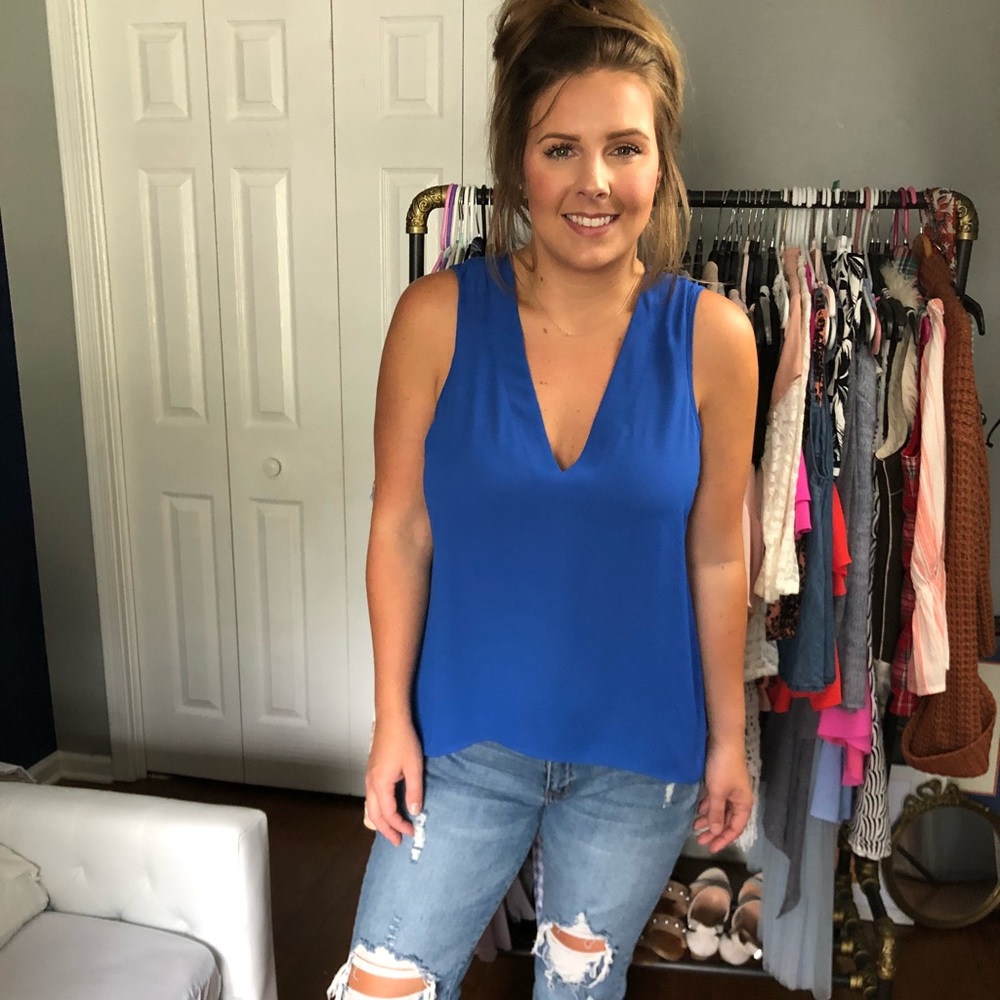 Express V neck split back tank top